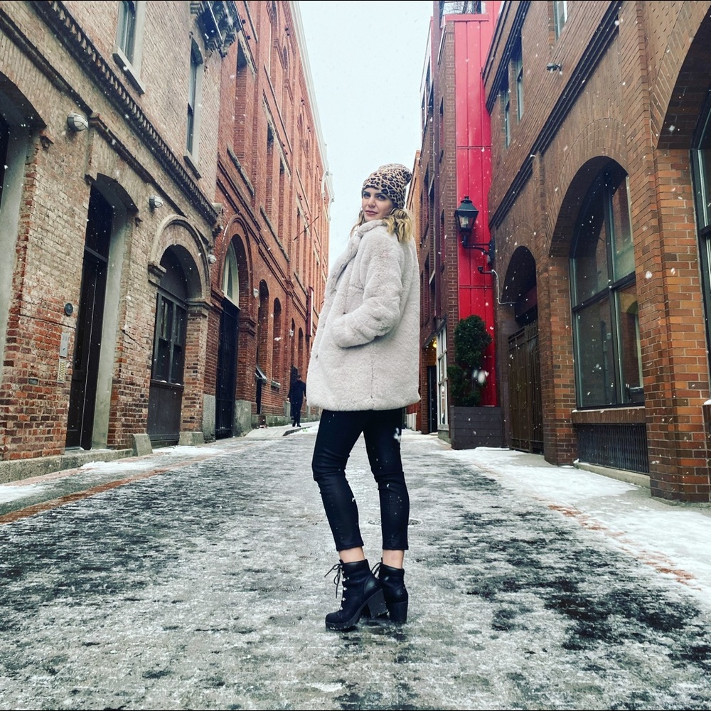 Meet your Posher, Brittany